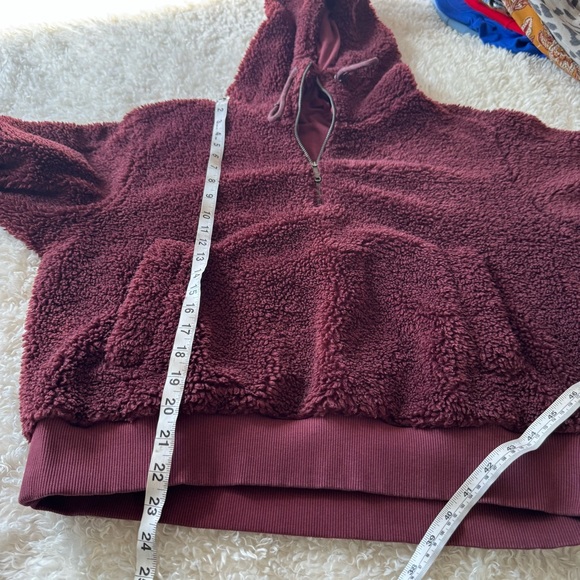 Lululemon Textured Fleece 1/2 Half Zip Hoodie Pullover Red Merlot W3FLRS Size 10 - Picture 8 of 15